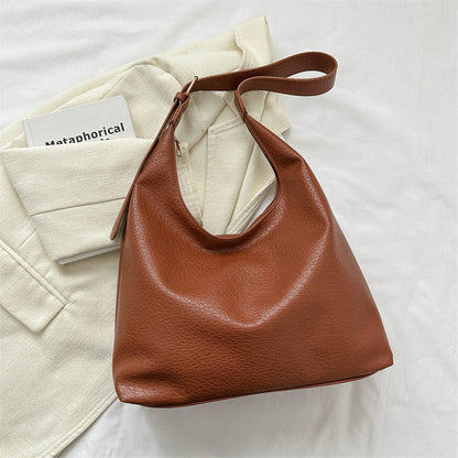The Effortless Pebbled Hobo Bag | Slouchy Shoulder & Crossbody
